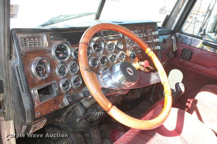 image for item DB5049 2000 Peterbilt 379 dump truck