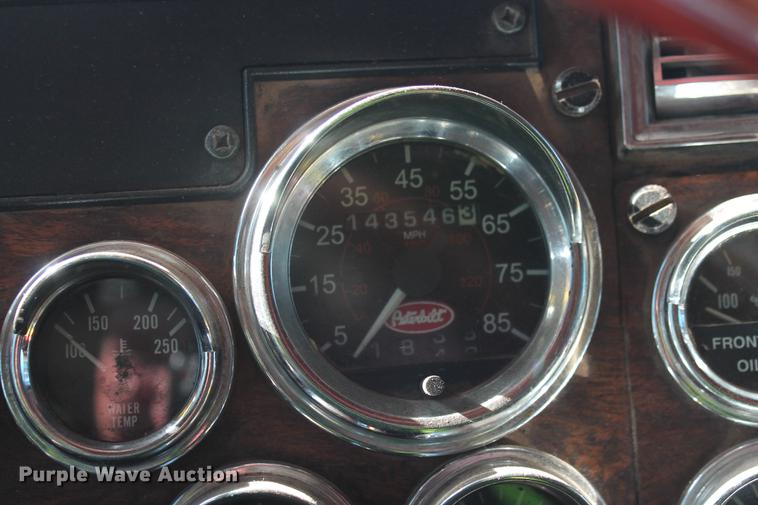 image for item DB5049 2000 Peterbilt 379 dump truck