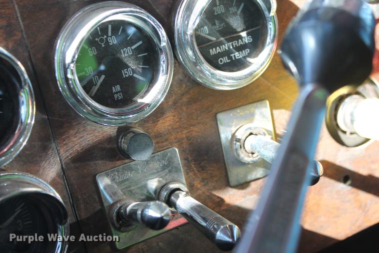 image for item DB5049 2000 Peterbilt 379 dump truck