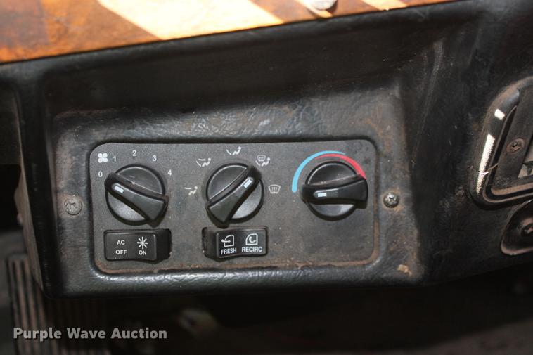 image for item DB5049 2000 Peterbilt 379 dump truck