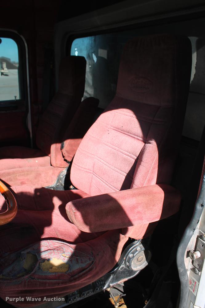 image for item DB5049 2000 Peterbilt 379 dump truck