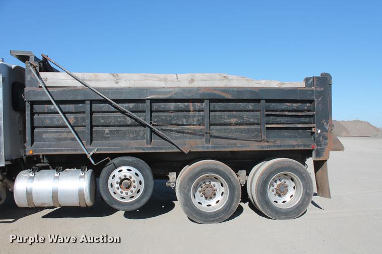 image for item DB5049 2000 Peterbilt 379 dump truck