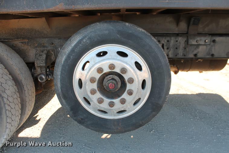 image for item DB5049 2000 Peterbilt 379 dump truck