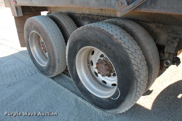 image for item DB5049 2000 Peterbilt 379 dump truck