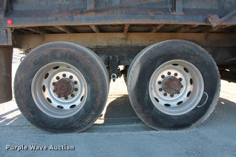 image for item DB5049 2000 Peterbilt 379 dump truck