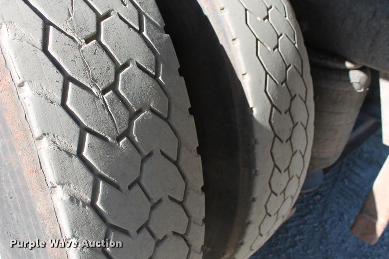 image for item DB5049 2000 Peterbilt 379 dump truck