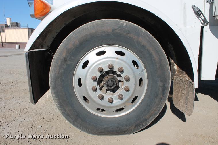 image for item DB5049 2000 Peterbilt 379 dump truck