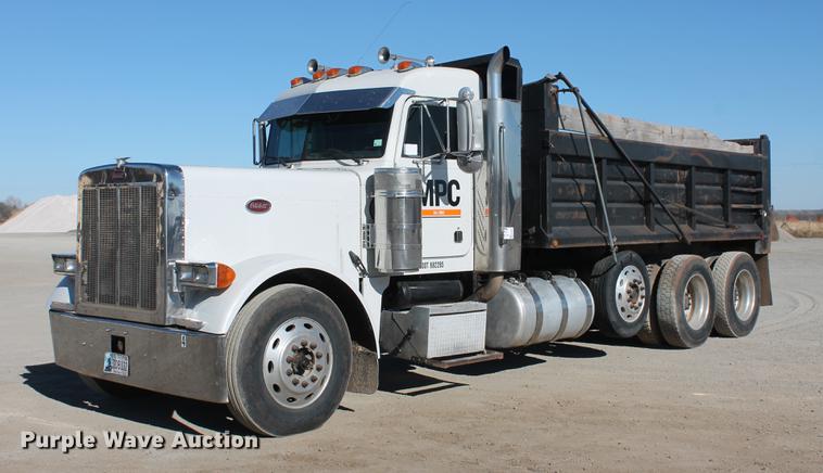 image for item DB5049 2000 Peterbilt 379 dump truck