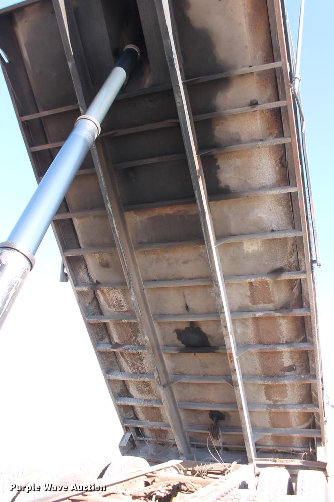 image for item DB5049 2000 Peterbilt 379 dump truck