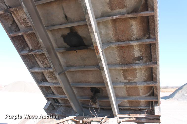 image for item DB5049 2000 Peterbilt 379 dump truck