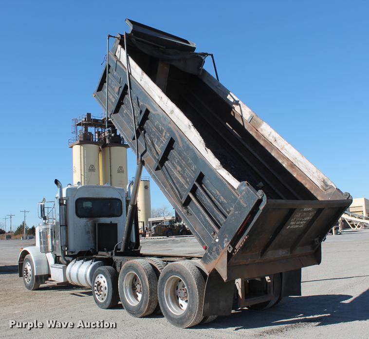 image for item DB5049 2000 Peterbilt 379 dump truck