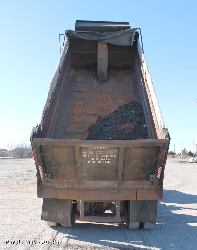 image for item DB5049 2000 Peterbilt 379 dump truck