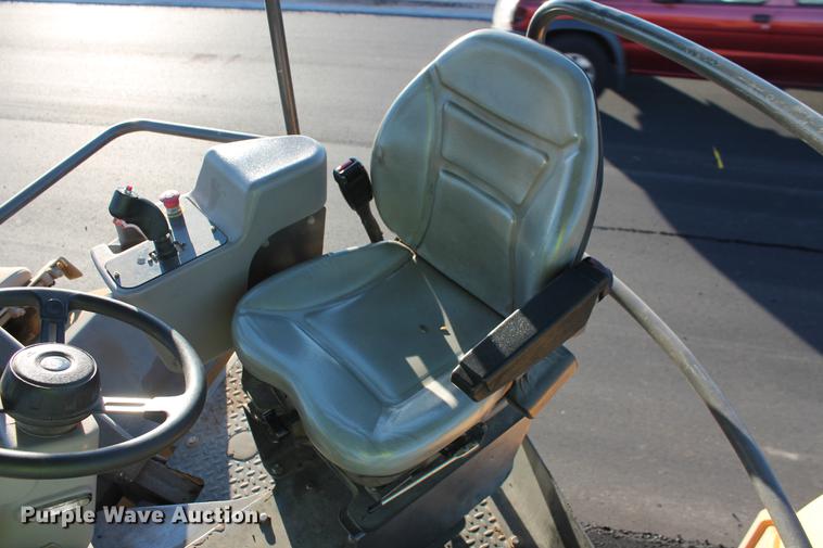 image for item DB5051 2015 Volvo DD140 double drum vibratory roller