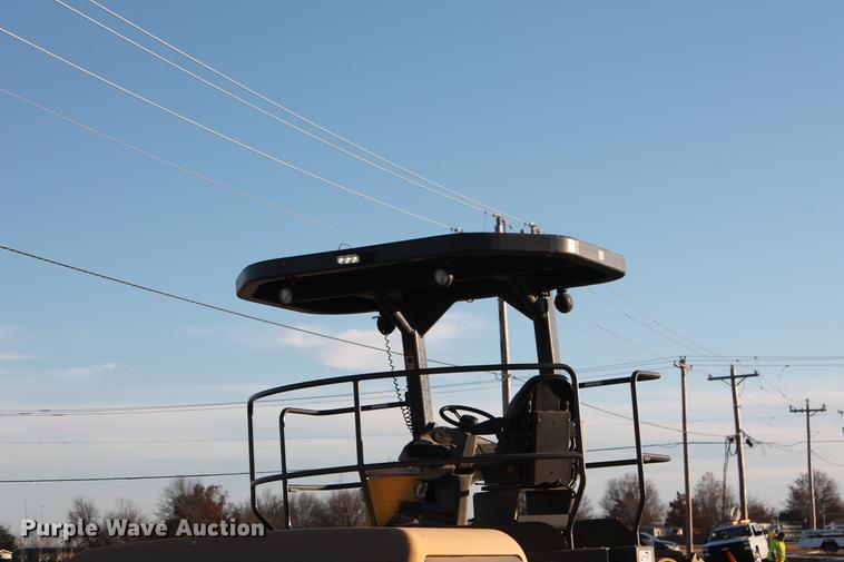 image for item DB5051 2015 Volvo DD140 double drum vibratory roller