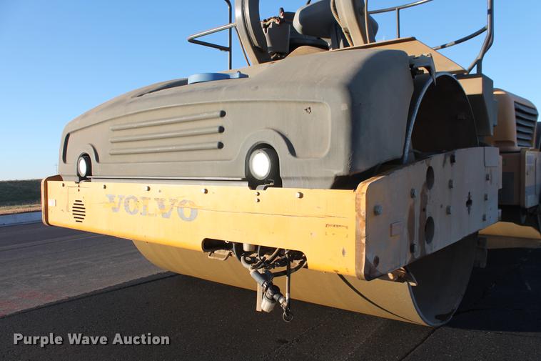 image for item DB5051 2015 Volvo DD140 double drum vibratory roller
