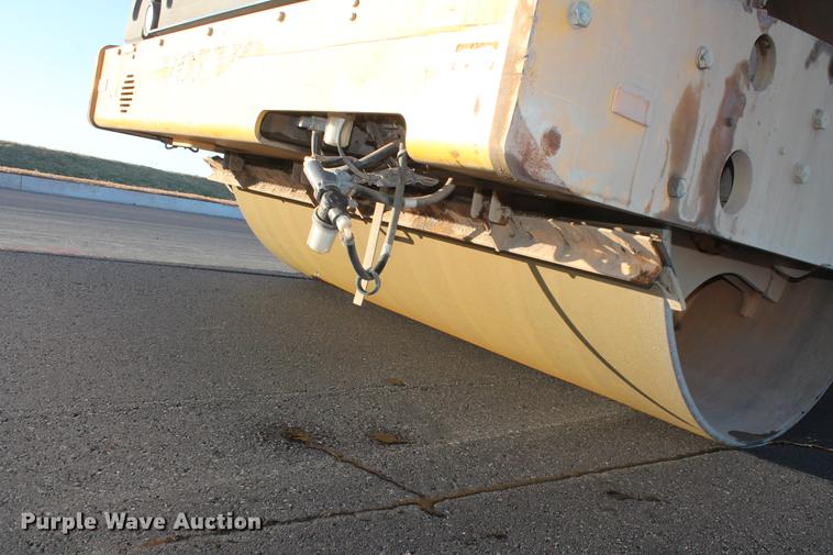 image for item DB5051 2015 Volvo DD140 double drum vibratory roller