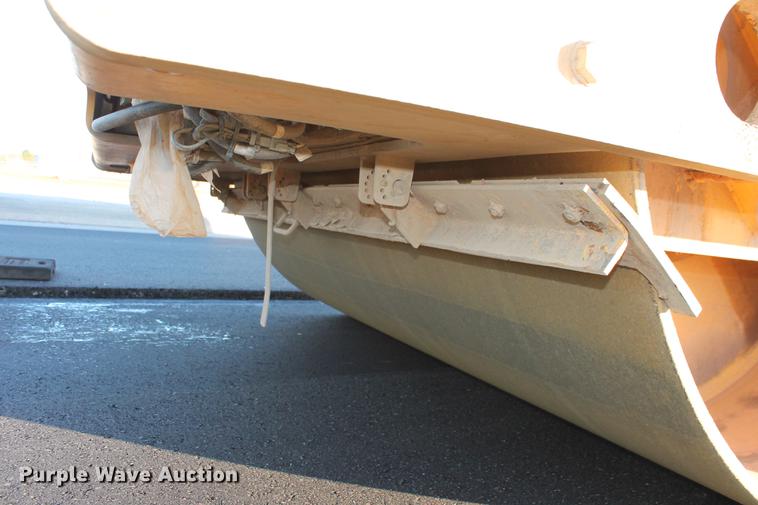 image for item DB5051 2015 Volvo DD140 double drum vibratory roller