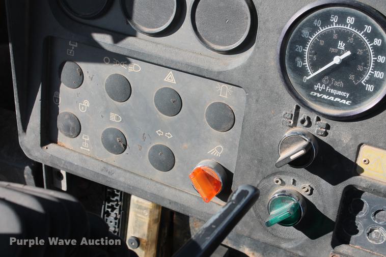 image for item DB5052 2005 Dynapac CC422HF double drum roller