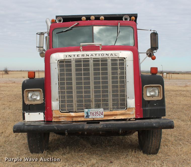 image for item DB5059 1981 International F4370 Transter 4300 dump truck