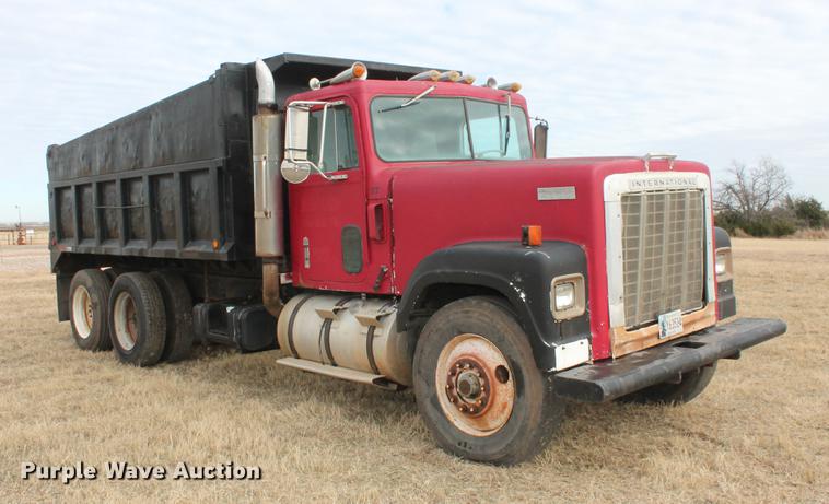 image for item DB5059 1981 International F4370 Transter 4300 dump truck