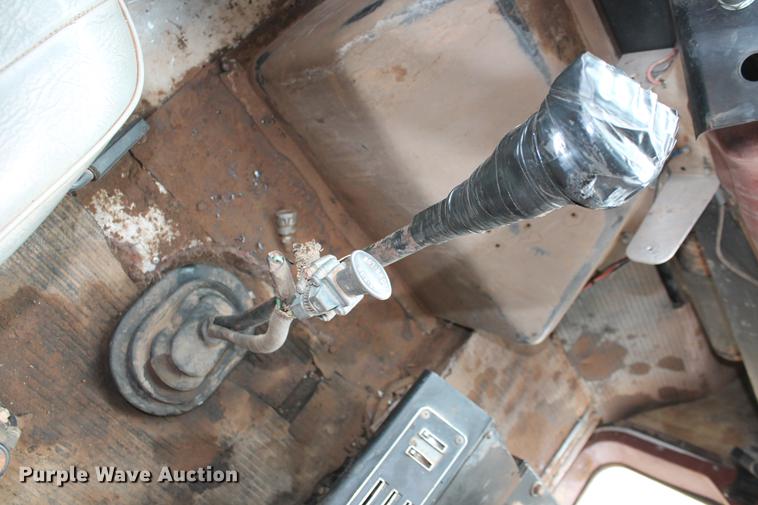 image for item DB5059 1981 International F4370 Transter 4300 dump truck