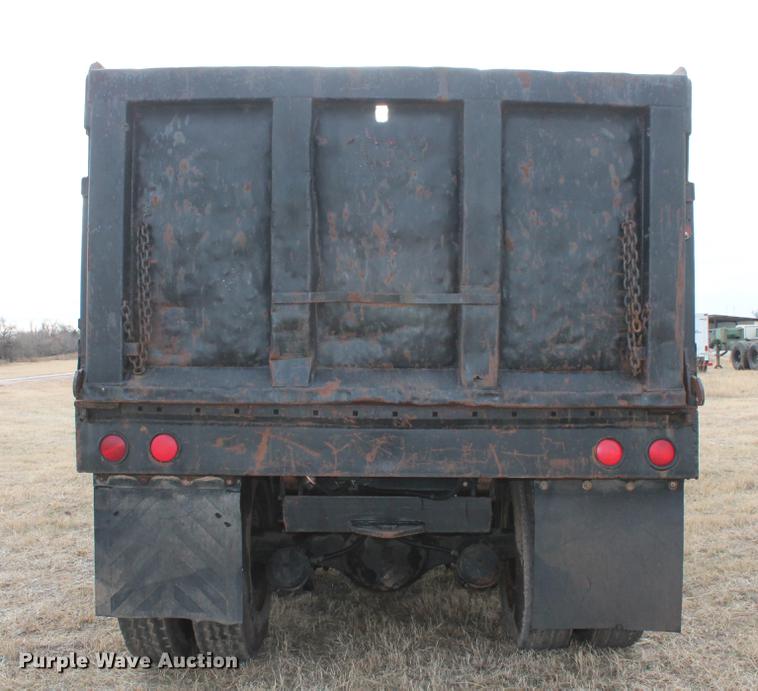 image for item DB5059 1981 International F4370 Transter 4300 dump truck