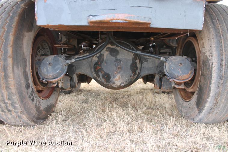 image for item DB5059 1981 International F4370 Transter 4300 dump truck