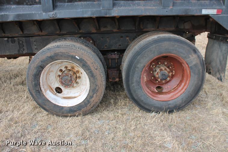 image for item DB5059 1981 International F4370 Transter 4300 dump truck