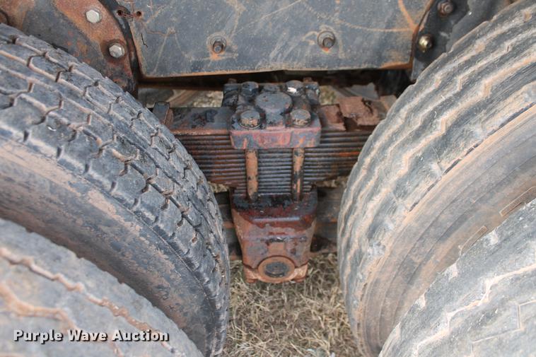 image for item DB5059 1981 International F4370 Transter 4300 dump truck