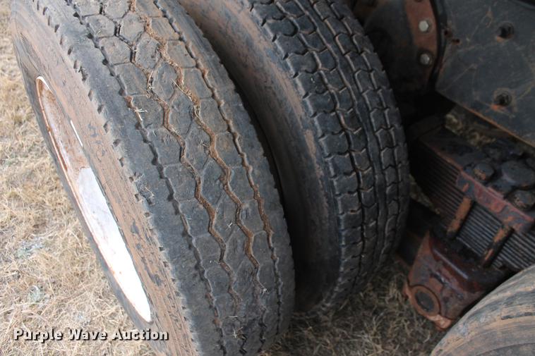 image for item DB5059 1981 International F4370 Transter 4300 dump truck