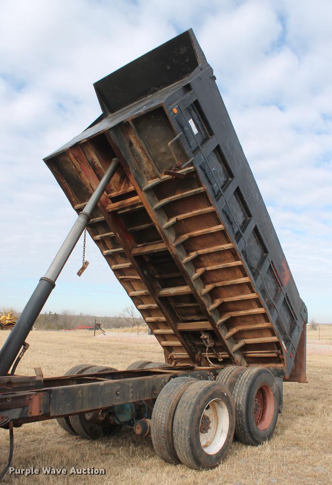 image for item DB5059 1981 International F4370 Transter 4300 dump truck