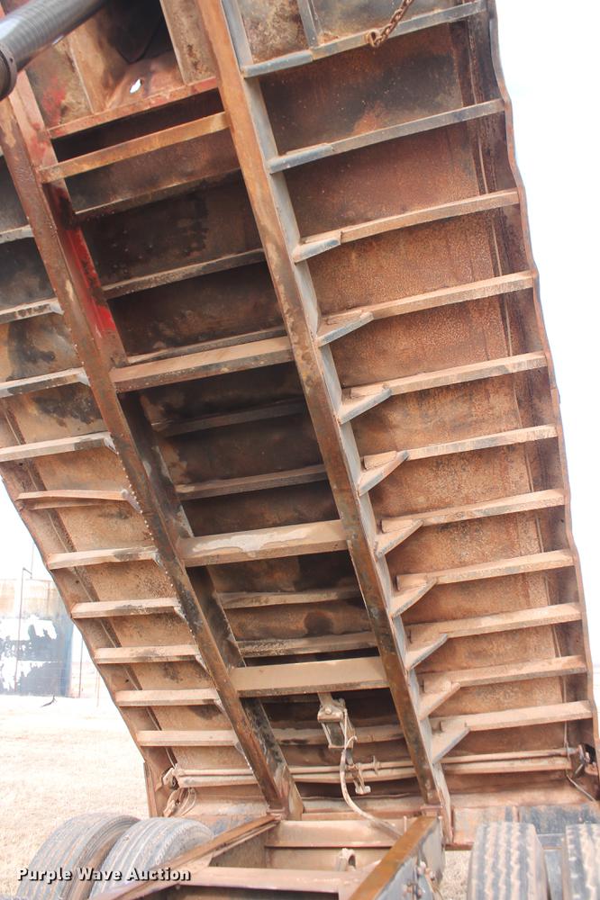 image for item DB5059 1981 International F4370 Transter 4300 dump truck