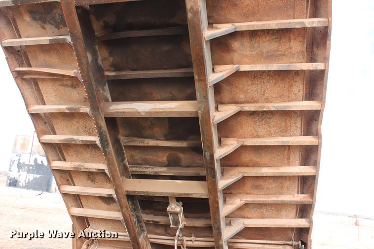 image for item DB5059 1981 International F4370 Transter 4300 dump truck