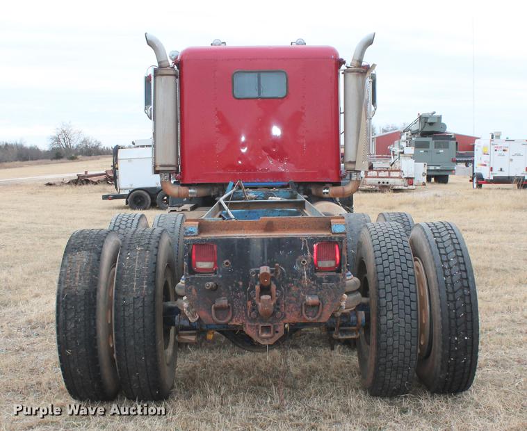 image for item DB5060 1990 Freightliner FLD truck chassis