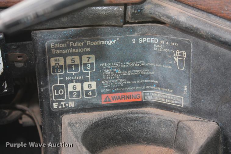 image for item DB5060 1990 Freightliner FLD truck chassis