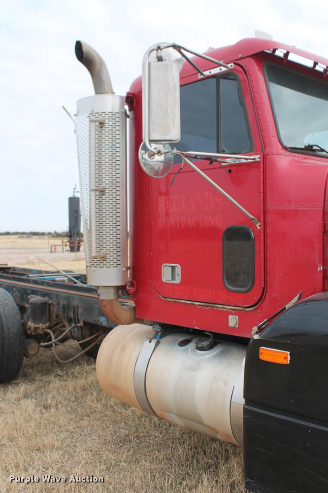 image for item DB5060 1990 Freightliner FLD truck chassis