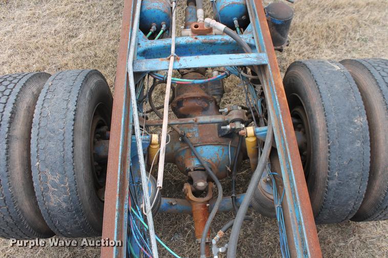 image for item DB5060 1990 Freightliner FLD truck chassis