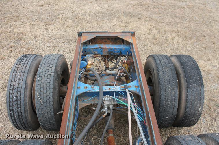 image for item DB5060 1990 Freightliner FLD truck chassis