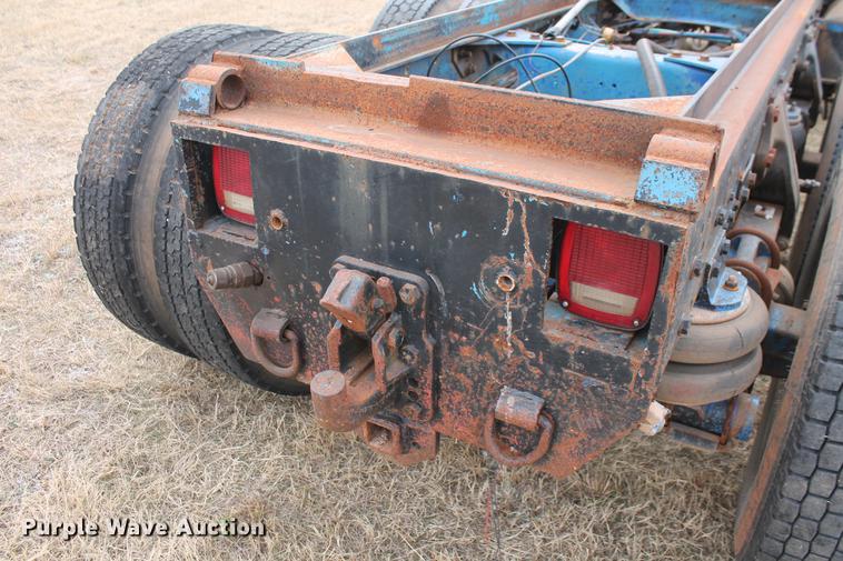 image for item DB5060 1990 Freightliner FLD truck chassis