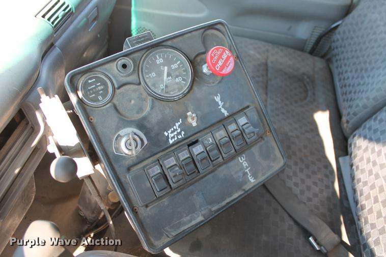 image for item DB5064 2006 GMC W3500 street sweeper