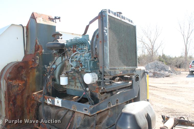 image for item DB5064 2006 GMC W3500 street sweeper