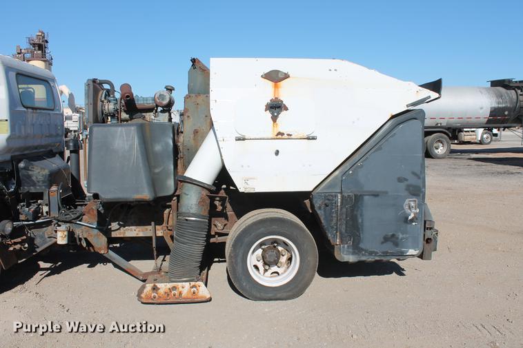 image for item DB5064 2006 GMC W3500 street sweeper