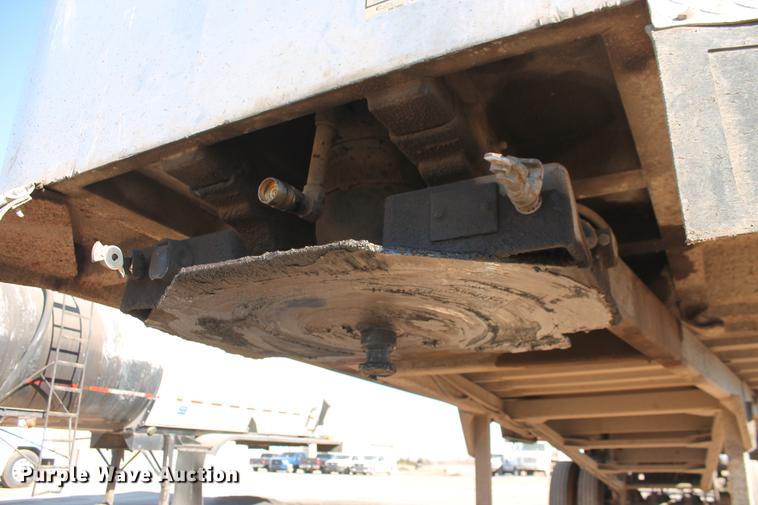 image for item DB5065 2002 Travis S-96 end dump trailer