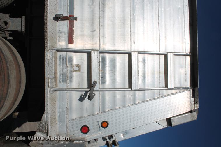 image for item DB5065 2002 Travis S-96 end dump trailer