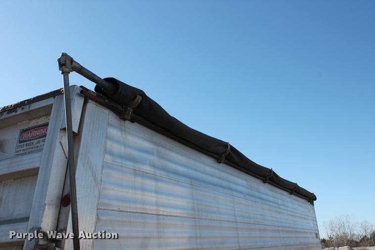 image for item DB5065 2002 Travis S-96 end dump trailer