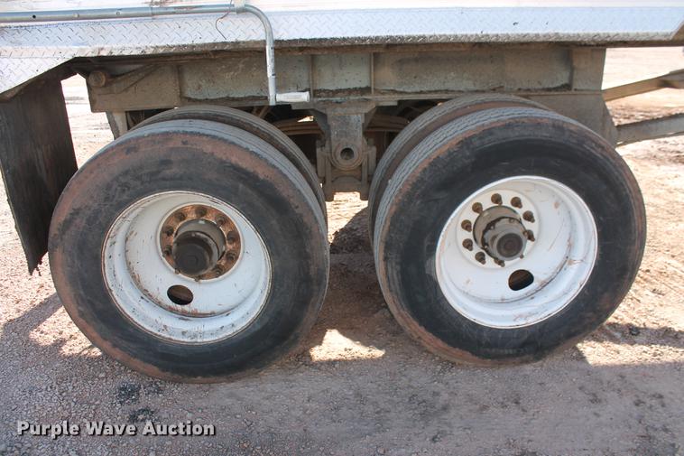 image for item DB5065 2002 Travis S-96 end dump trailer