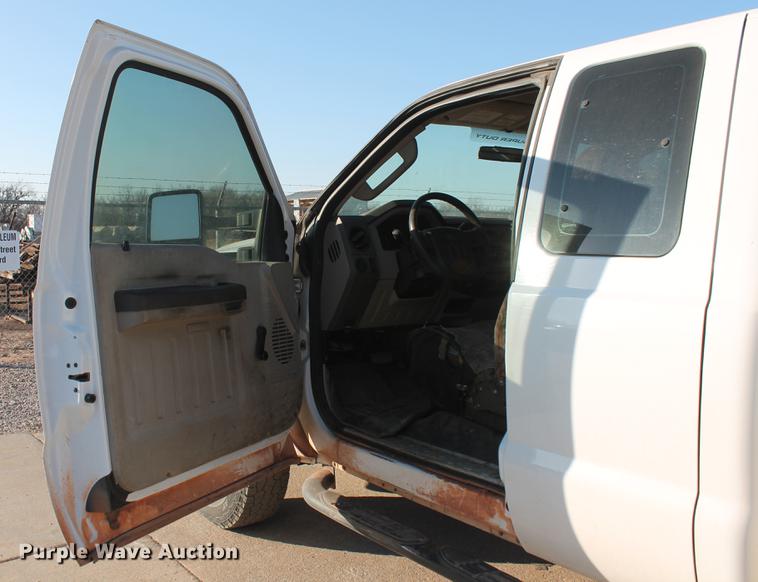 image for item DB5067 2009 Ford F250 Super Duty XL SuperCab utility bed pickup truck