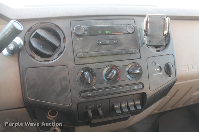 image for item DB5067 2009 Ford F250 Super Duty XL SuperCab utility bed pickup truck