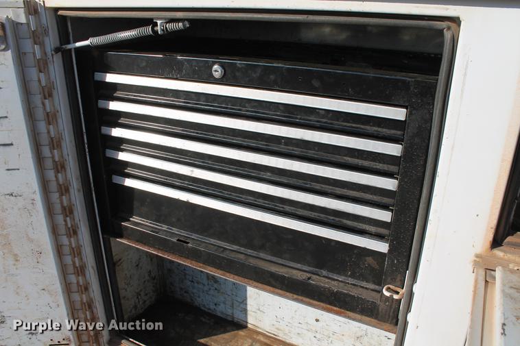 image for item DB5067 2009 Ford F250 Super Duty XL SuperCab utility bed pickup truck