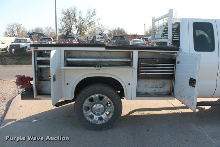 image for item DB5067 2009 Ford F250 Super Duty XL SuperCab utility bed pickup truck